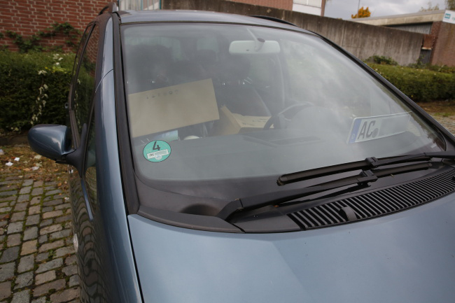 Ulrich Simons - Schrottauto